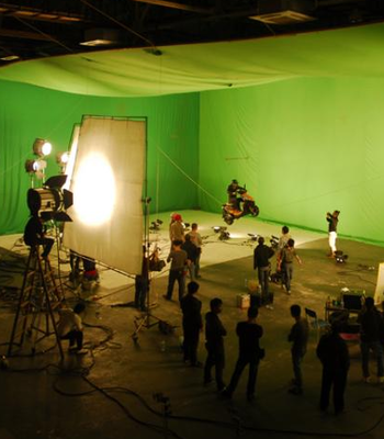 经营演出及经纪业务 双重驱动下的文娱产业核心